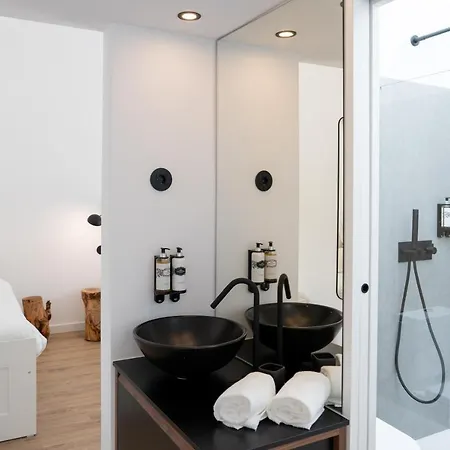 בית חווה Montesinho Eco-resort *