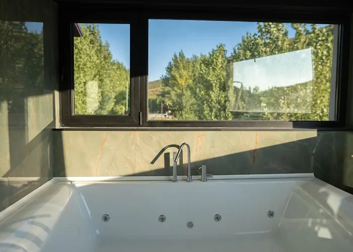 Montesinho Eco-resort Κατάλυμα σε φάρμα