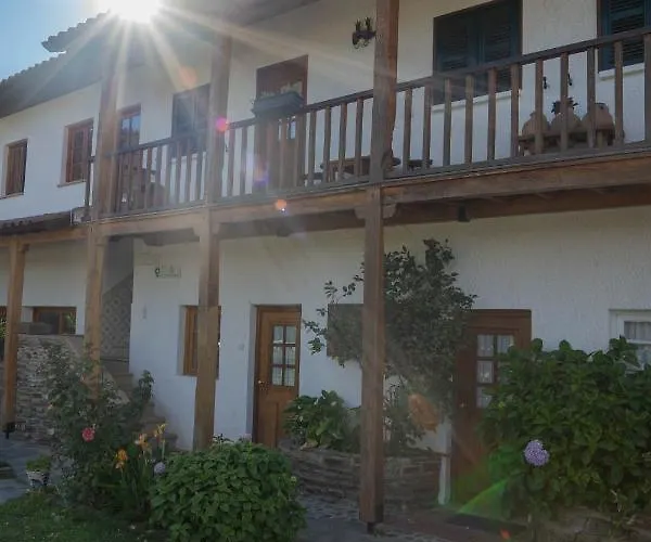 Montesinho Eco-resort 팜스테이