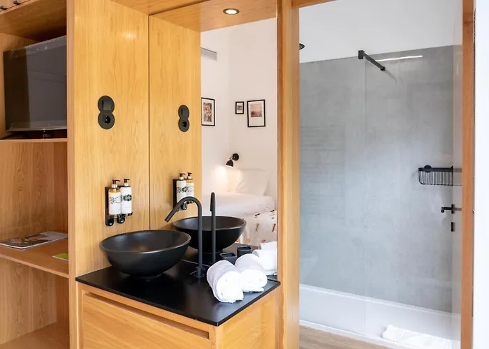 Montesinho Eco-resort Κατάλυμα σε φάρμα Bragança